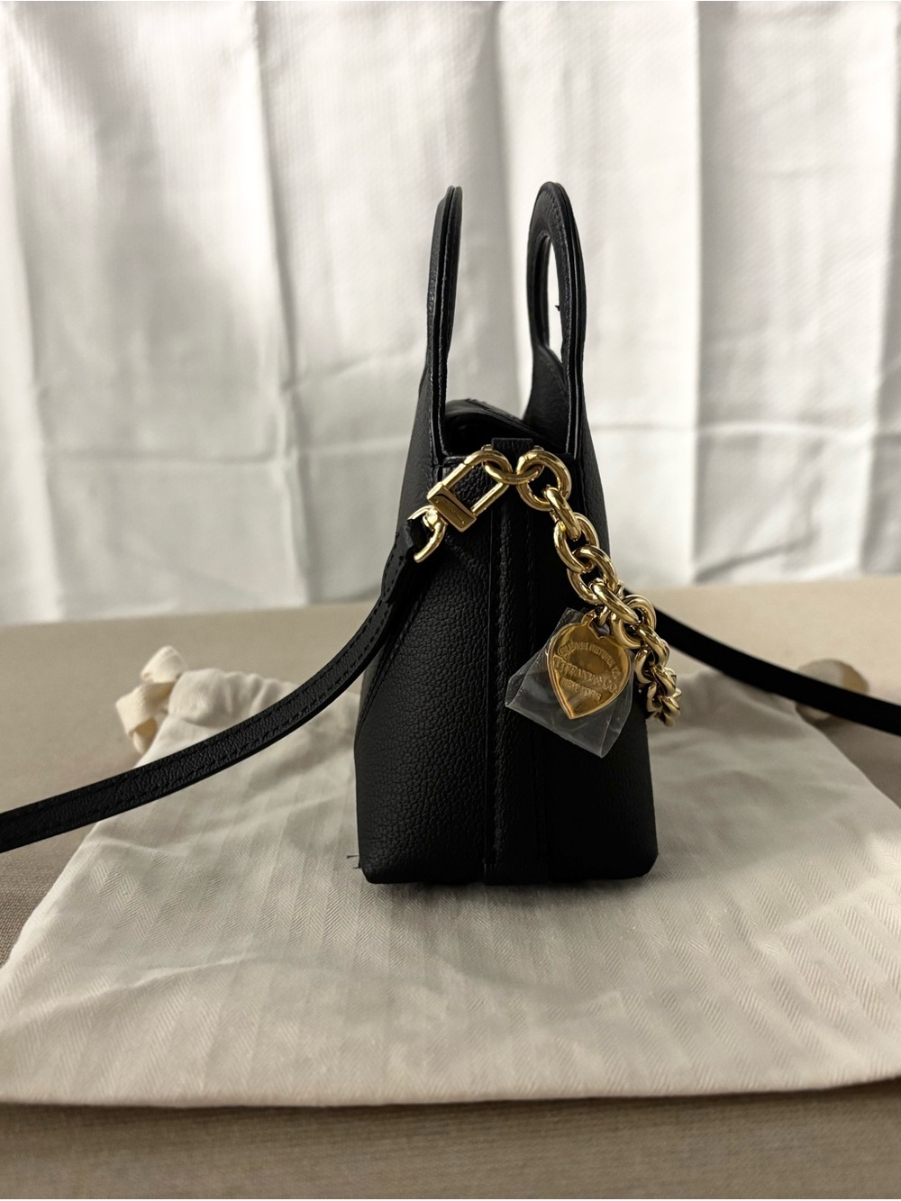 Tiffany & Co. Return to Tiffany Mini Heart Tote Bag | Black Leather | $1,750 - Picture 5 of 15
